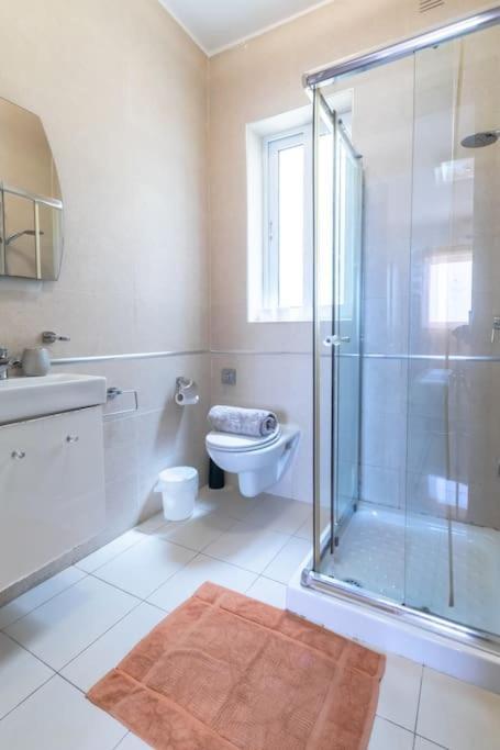 Penthouse With Side Sea View Апартаменты