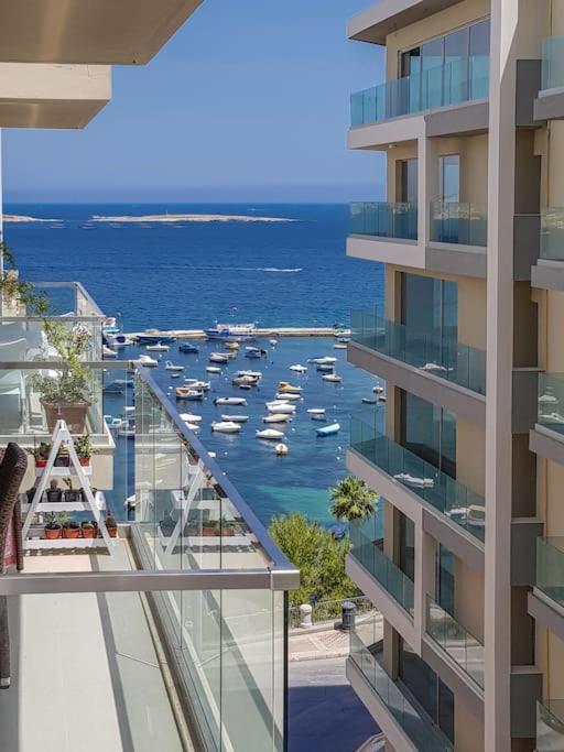 Penthouse With Side Sea View Сент-Полс-Бей